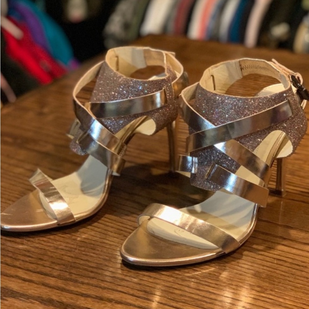 Vera Wang Metallic Rise-Gold Garmin Strappy Glitter Heels Size 9.5 - Picture 6 of 16